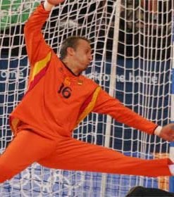 Хандбална мрежа 4 мм РР хексагонална двуцветна